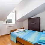 Six-bedroom In Casa de Férias Primošten