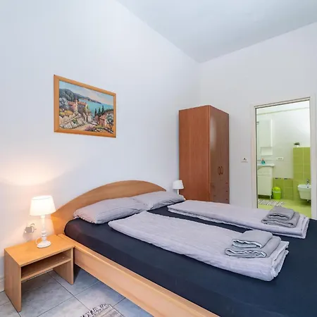Six-bedroom In