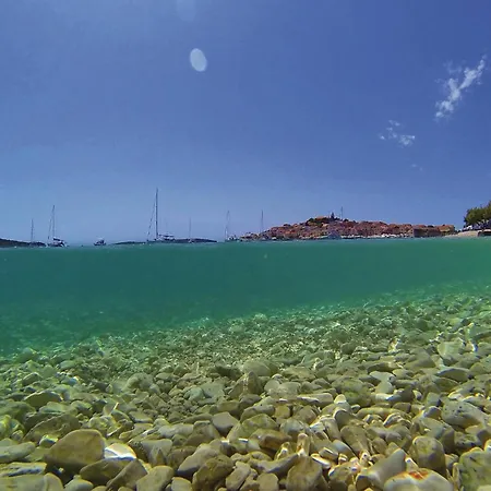 Six-bedroom In Tatil Evi Primošten