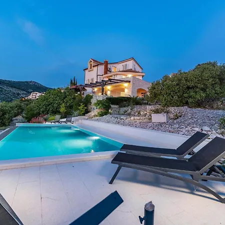 Ferienhaus In With Outdoor Swimming Pool Primošten