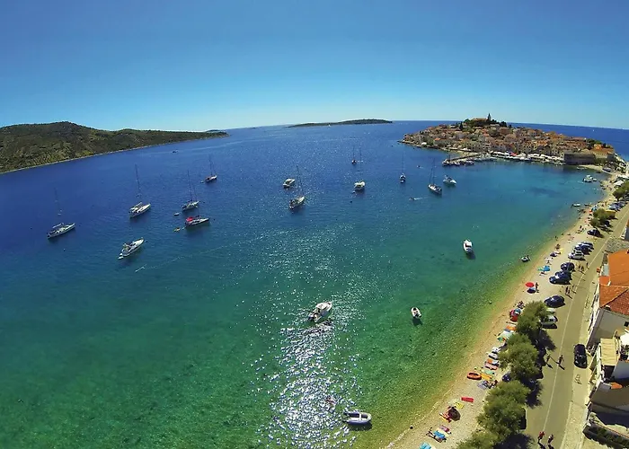 Six-bedroom In פרימוסטן