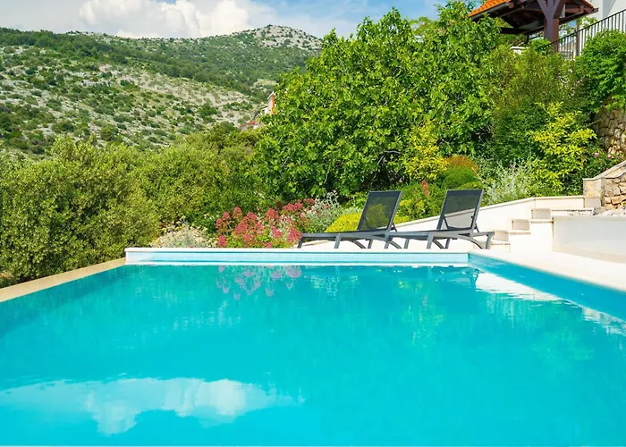 בית נופש Six-bedroom In