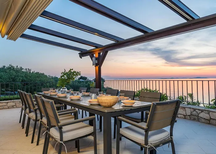 Six-bedroom In בית נופש פרימוסטן